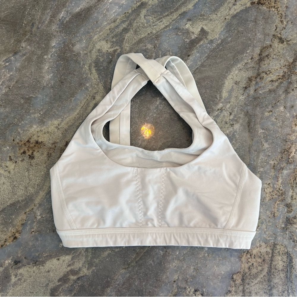 Lululemon Athletica White Sports Bra Size 4